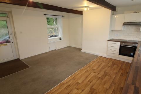 3 bedroom end of terrace house to rent, Kirkburton, HD8