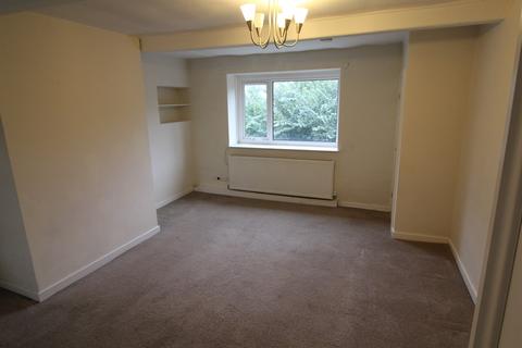 3 bedroom end of terrace house to rent, Kirkburton, HD8