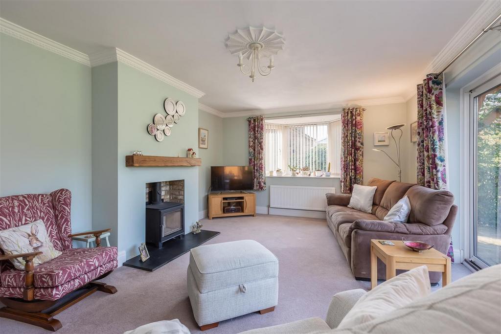Westlands 36 Sitting Room-2.jpg