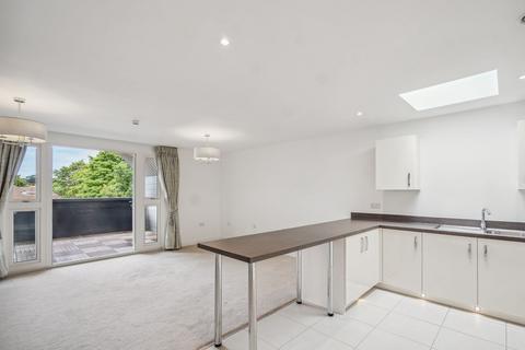 1 bedroom flat for sale, Beaconsfield Road, Farnham Common, SL2