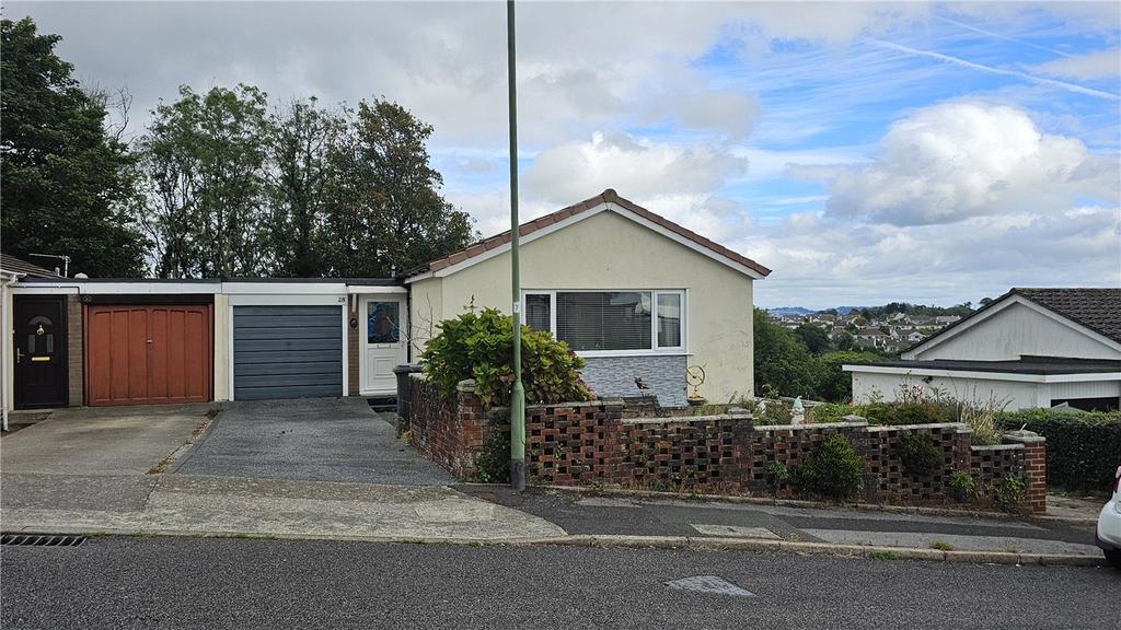 Green Park Road, Paignton, Devon, TQ3 3 bed link detached house for