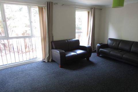 3 bedroom house to rent, Ivel Road, Stevenage, Hertfordshire