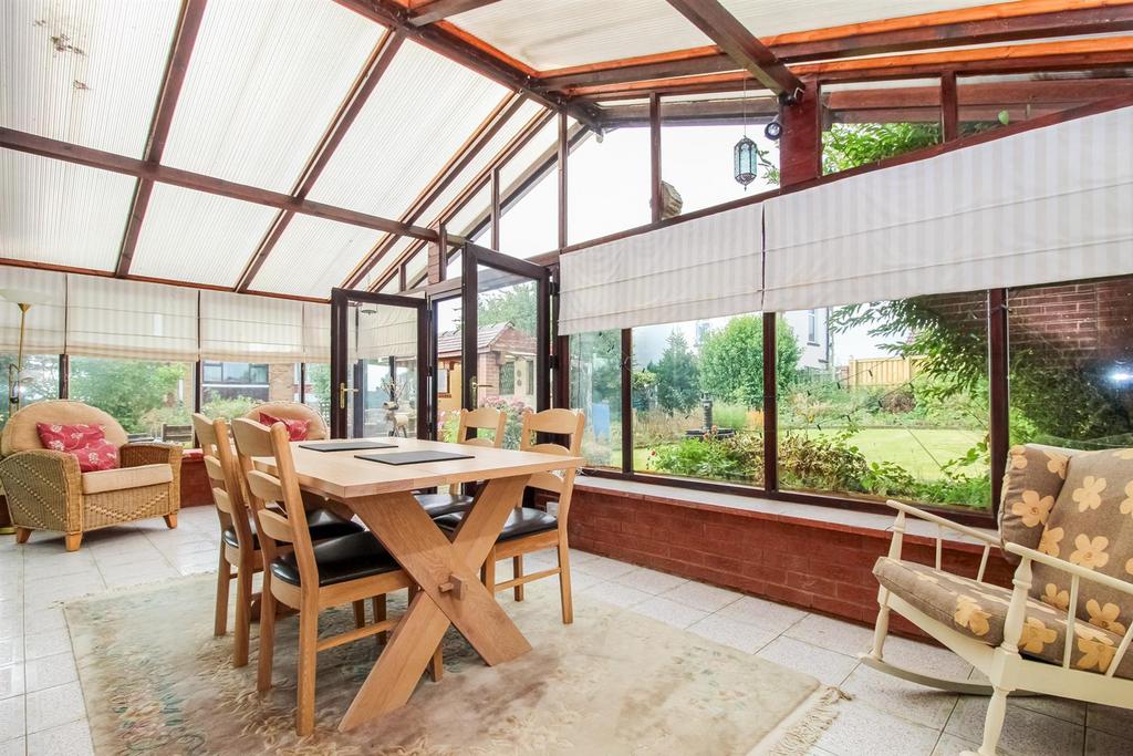 Ackton Lane, Pontefract WF7 3 bed detached house for sale £325,000