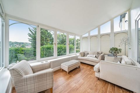 22 The Grove, Coulsdon, CR5 2BH