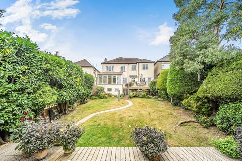 22 The Grove, Coulsdon, CR5 2BH