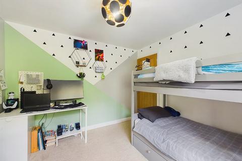 2 Enborne Close, Tuffley, Gloucester, GL4 0RE