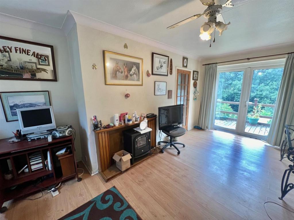 Hangingstone Road, Berry Brow... 2 bed semidetached house for sale £