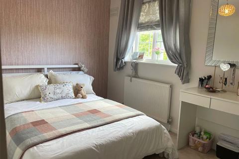 18 Riversdale, Northfleet, Gravesend, DA11 8SR