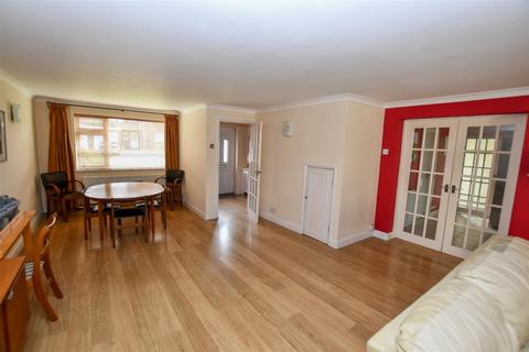 9 Cherry Tree Avenue, London Colney, St Albans, AL2 1RX