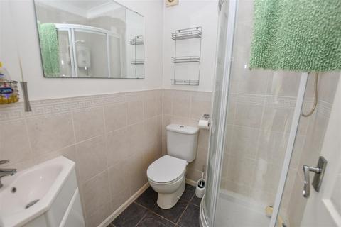 9 Cherry Tree Avenue, London Colney, St Albans, AL2 1RX