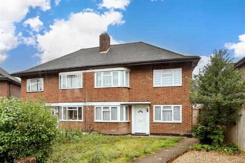 2 bedroom ground floor maisonette for sale, Haselmere Close, Wallington, Surrey