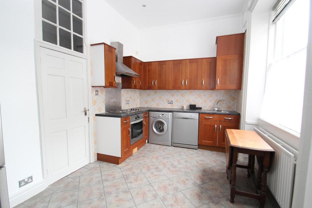 Allerton Lodge Flats, Falkland Mount... 1 bed flat to rent £850 pcm