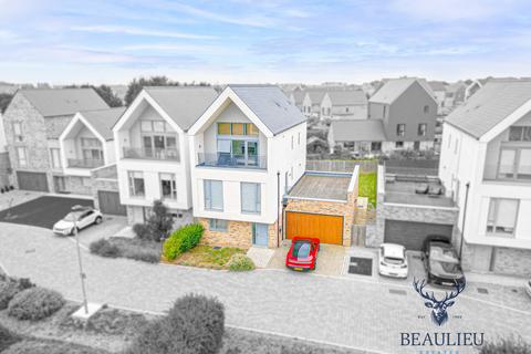 5 bedroom detached house for sale, Chelmsford CM1
