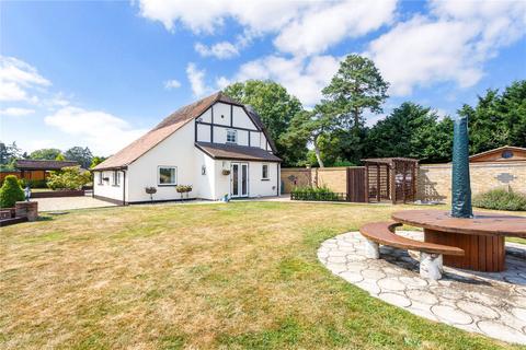 3 bedroom detached house for sale, Crookham Common Road, Brimpton, Reading, RG7