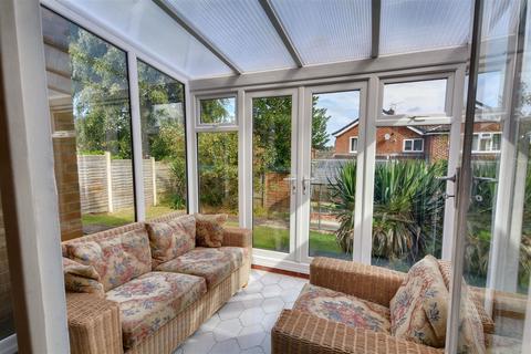 63 Appledore Avenue, Nottingham, NG8 2RL