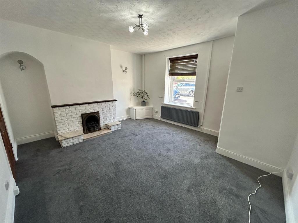 Beresford Road, Seaton Sluice 2 bed terraced house to rent £750 pcm