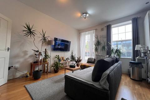 1 bedroom apartment to rent, Flat 3,  Walworth Road, London