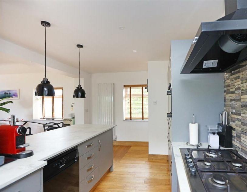 KITCHEN AREA.jpeg
