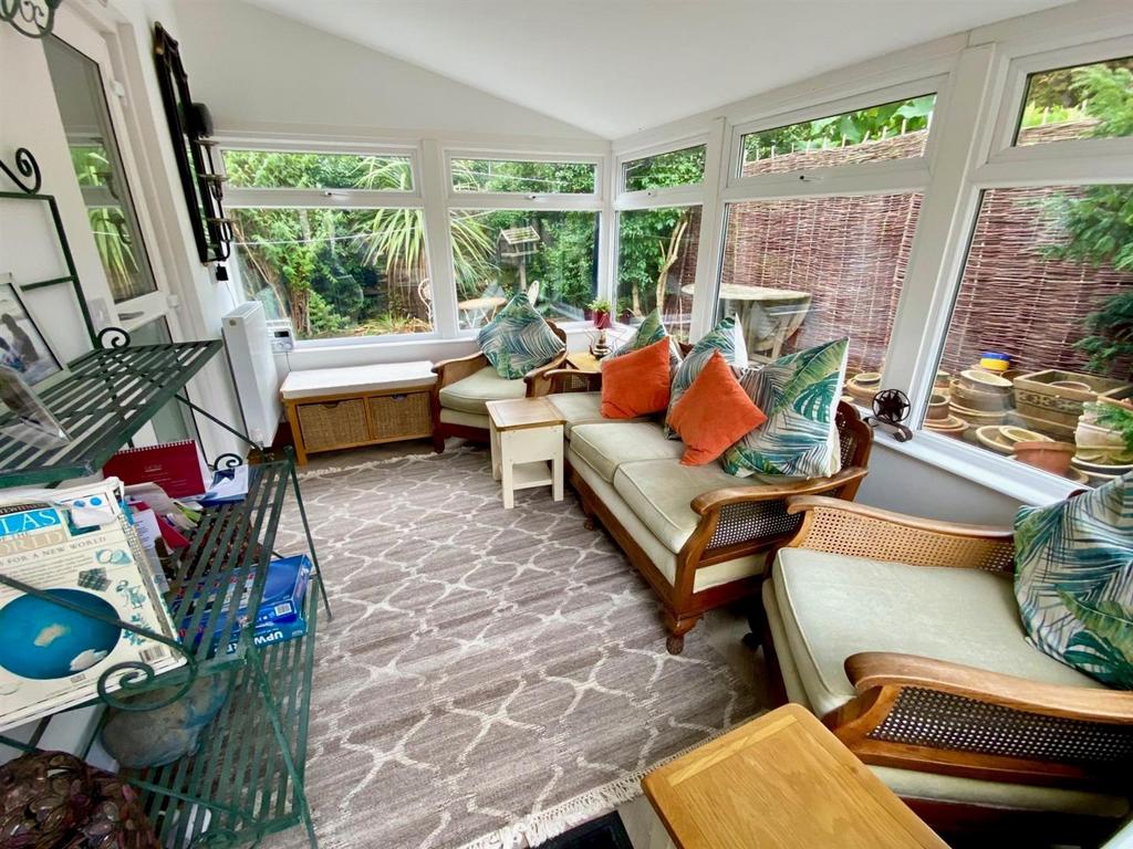 GARDEN ROOM.jpg
