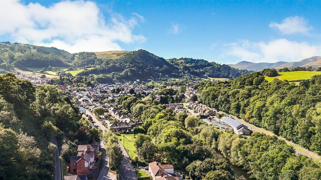 Llangollen Town