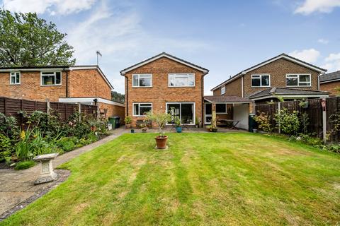 4 bedroom detached house for sale, Ravens Close, Woking GU21