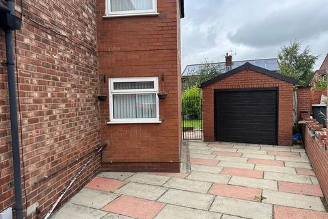 3 bedroom semi-detached house for sale, Kelsall Drive, Droylsden, Manchester