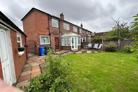 3 bedroom semi-detached house for sale, Kelsall Drive, Droylsden, Manchester