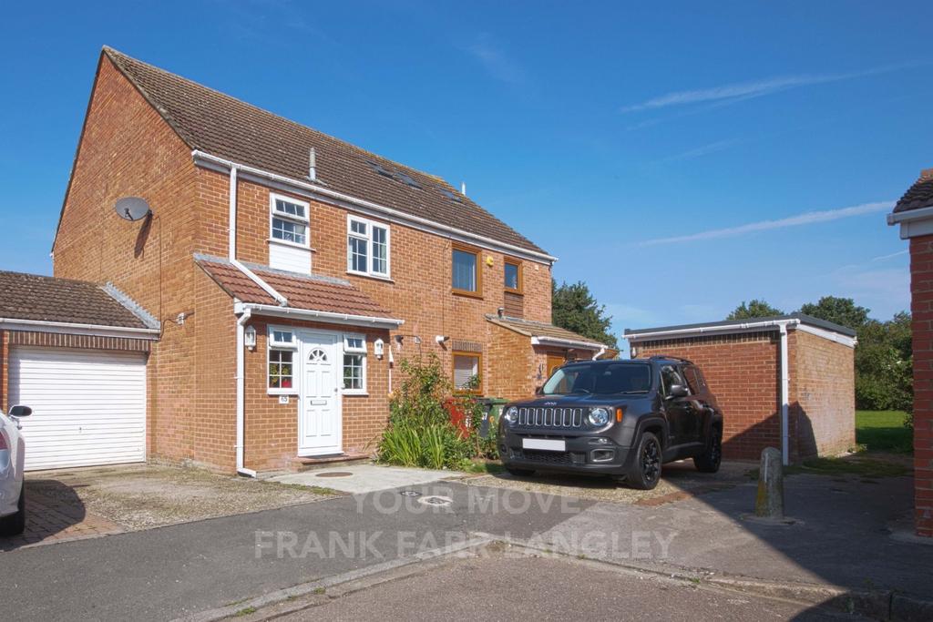 Rochfords Gardens, Slough SL2 3 bed semidetached house for sale £475,000