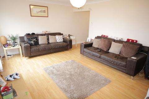 3 bedroom end of terrace house for sale, Wellington Close, Newbury, RG14