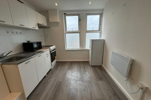 Studio to rent, Croydon CR0