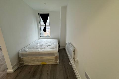 Studio to rent, Croydon CR0