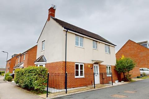 3 bedroom detached house for sale, Milburn Drive, St Crispin, Northampton, NN5 4UH