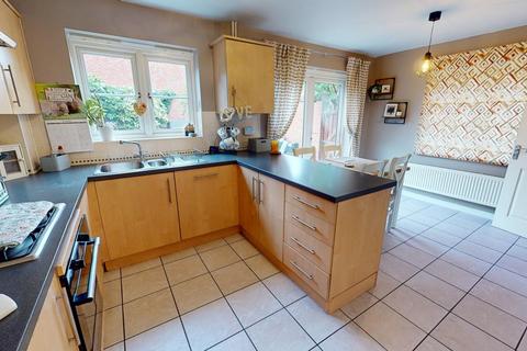 3 bedroom detached house for sale, Milburn Drive, St Crispin, Northampton, Northamptonshire, NN5 4UH