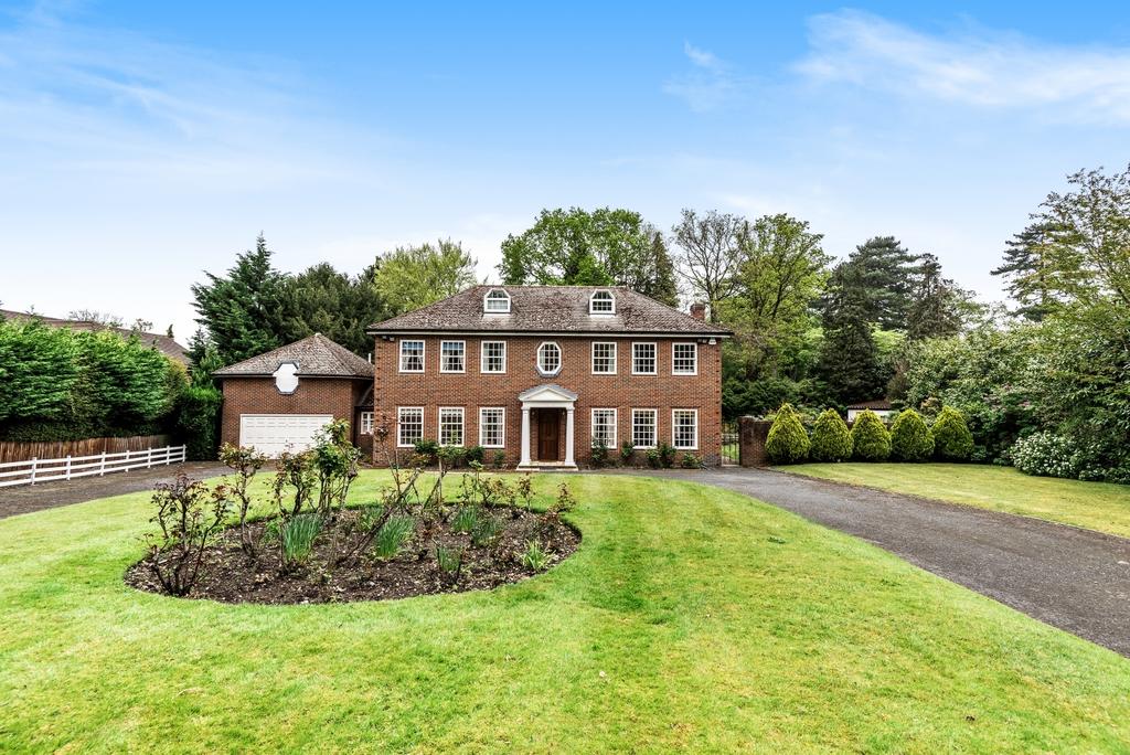 Pine Glade Orpington BR6 5 bed house to rent £6,000 pcm (£1,385 pw)