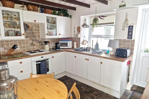 13 Castle Green, Helston, TR13 8EY