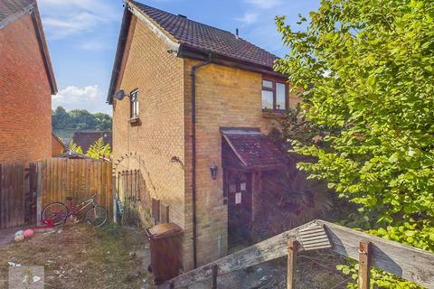 2 bedroom end of terrace house for sale, Bilsington Close, Chatham ME5