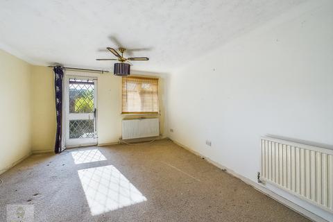 8 Bilsington Close, Chatham, ME5 7NE