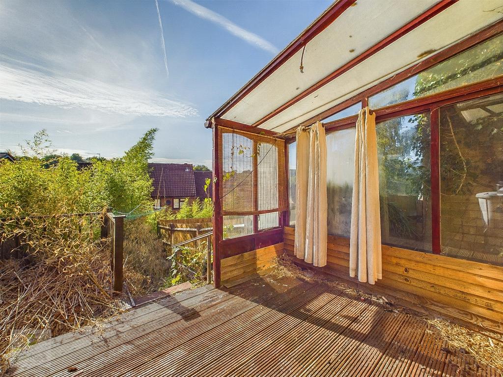 Rear Decking Area