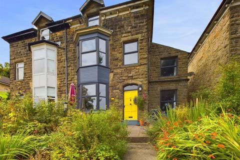 4 bedroom semi-detached house for sale, Corbar Road, Buxton