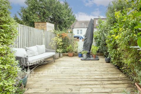 25 Tylecroft Road, London, SW16 4BL