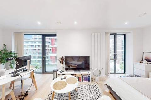 Studio for sale, Fairwater house  Bonnet Street, London E16