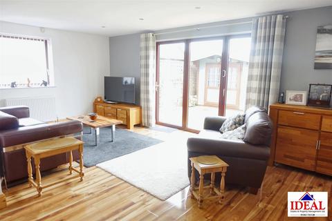 34 Forresters Close, Norton, Doncaster, DN6 9HX