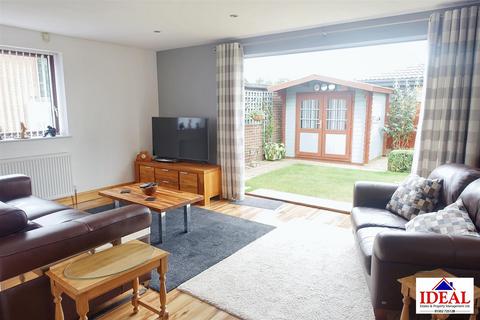 34 Forresters Close, Norton, Doncaster, DN6 9HX