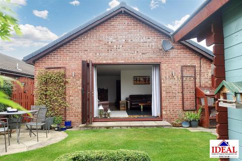 34 Forresters Close, Norton, Doncaster, DN6 9HX