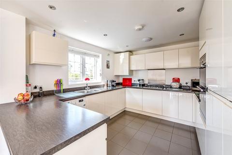 4 bedroom detached house for sale, Boniface Avenue, Littlehampton, West Sussex, BN17