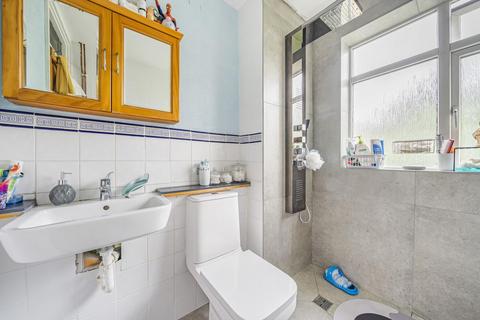 33 Blithdale Road, London, SE2 9HW
