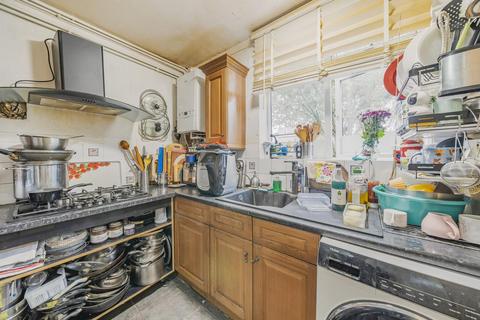 33 Blithdale Road, London, SE2 9HW