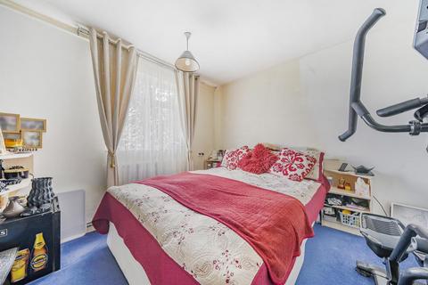 33 Blithdale Road, London, SE2 9HW