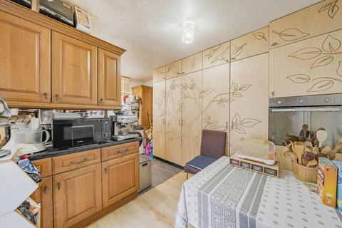 33 Blithdale Road, London, SE2 9HW