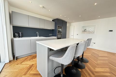 2 bedroom flat to rent, South Tower, 9 Owen Street, M15 4TP